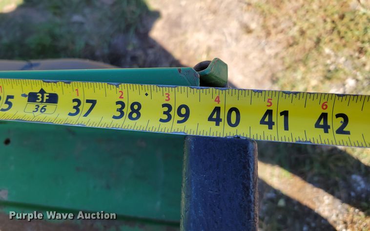 image for item JZ9135 1996 John Deere Gator 4x2  utility vehicle