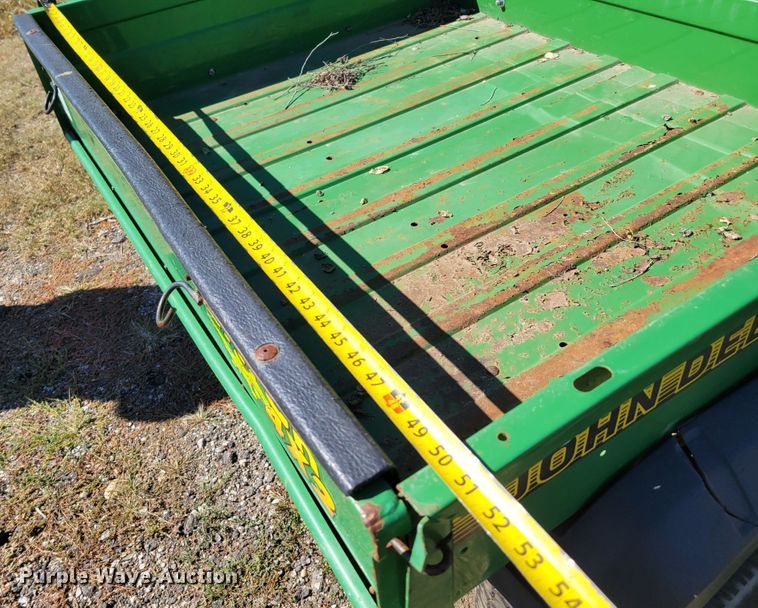 image for item JZ9135 1996 John Deere Gator 4x2  utility vehicle