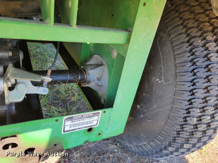 image for item JZ9135 1996 John Deere Gator 4x2  utility vehicle