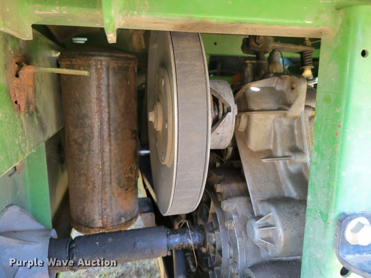 image for item JZ9135 1996 John Deere Gator 4x2  utility vehicle