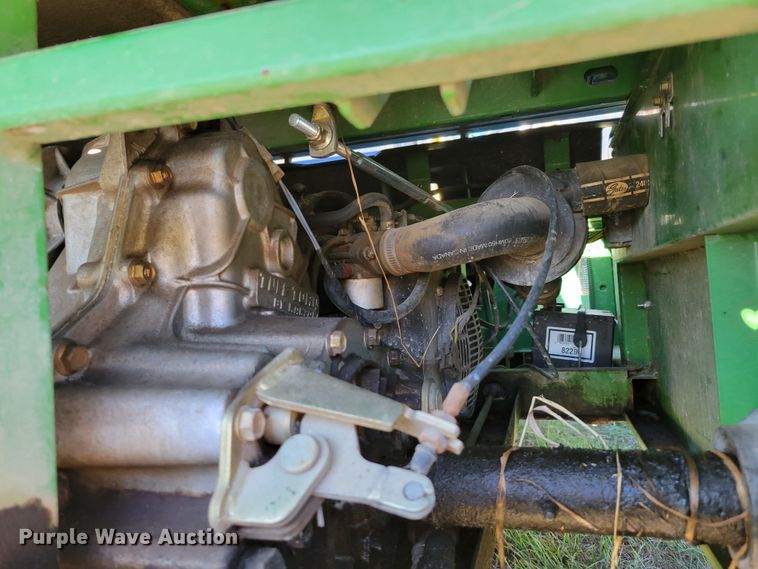 image for item JZ9135 1996 John Deere Gator 4x2  utility vehicle