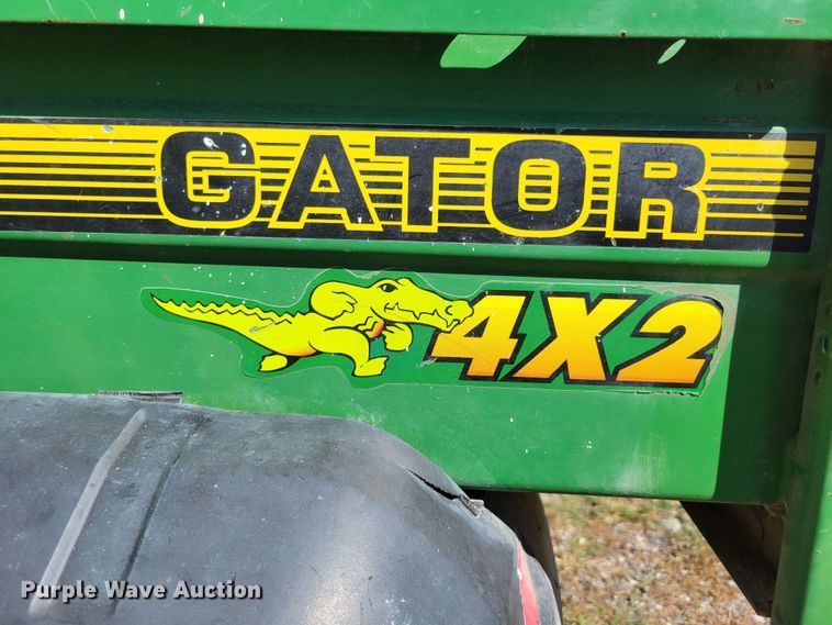 image for item JZ9135 1996 John Deere Gator 4x2  utility vehicle