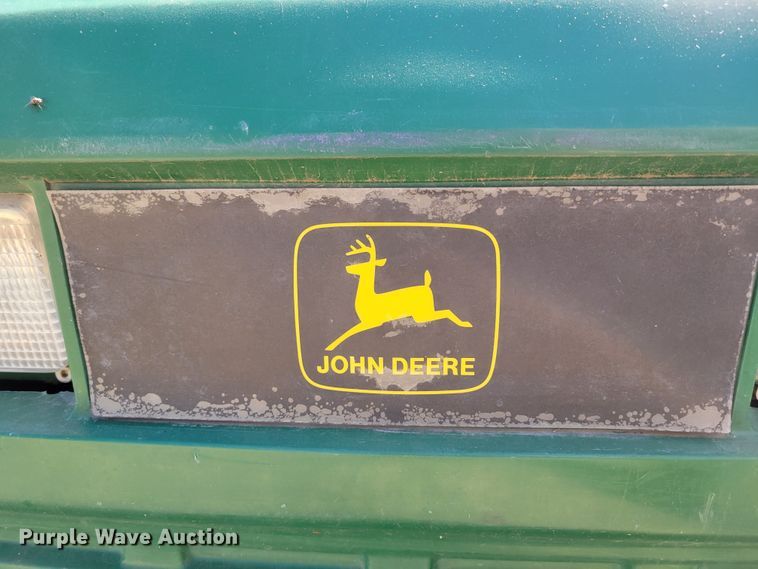 image for item JZ9135 1996 John Deere Gator 4x2  utility vehicle