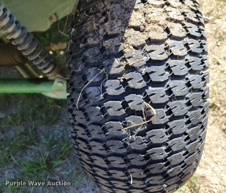 image for item JZ9135 1996 John Deere Gator 4x2  utility vehicle