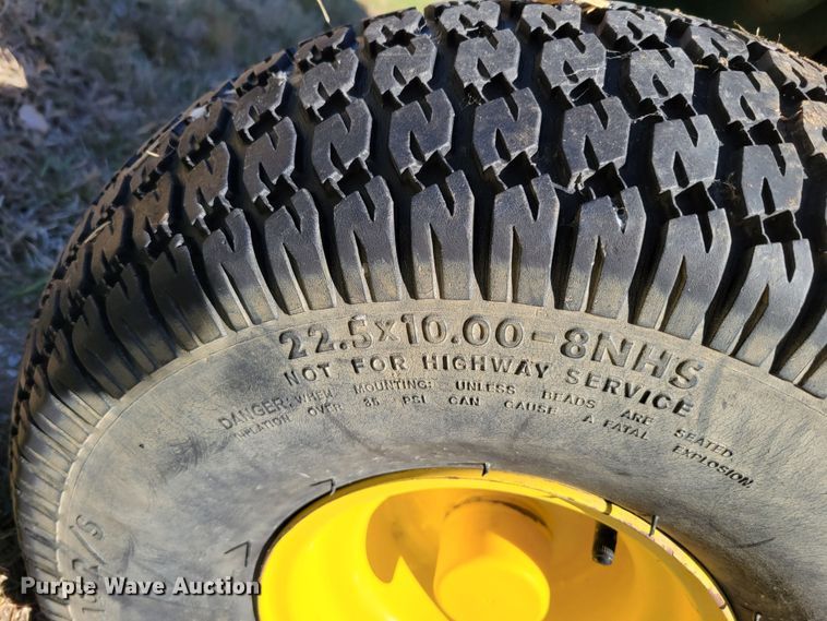 image for item JZ9135 1996 John Deere Gator 4x2  utility vehicle