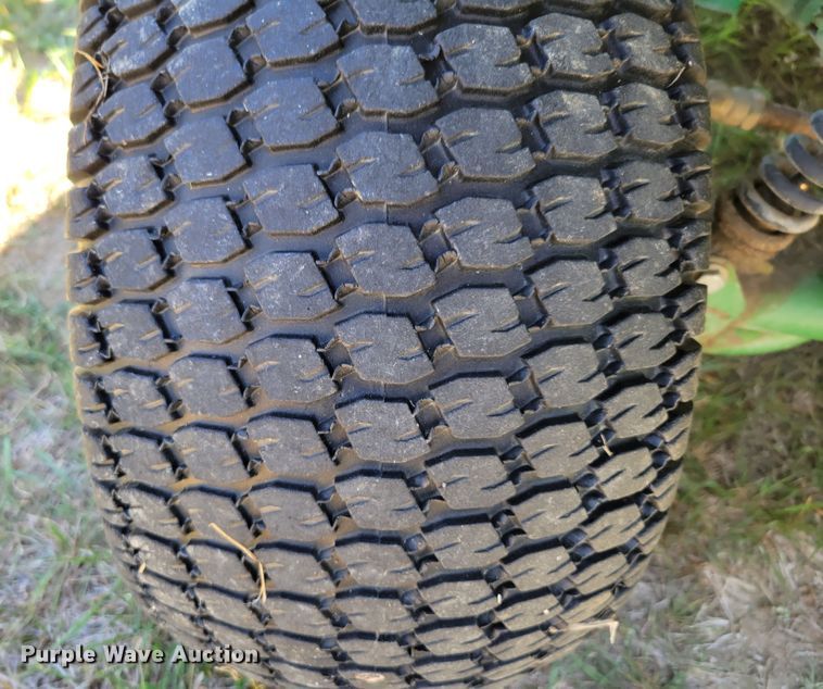 image for item JZ9135 1996 John Deere Gator 4x2  utility vehicle