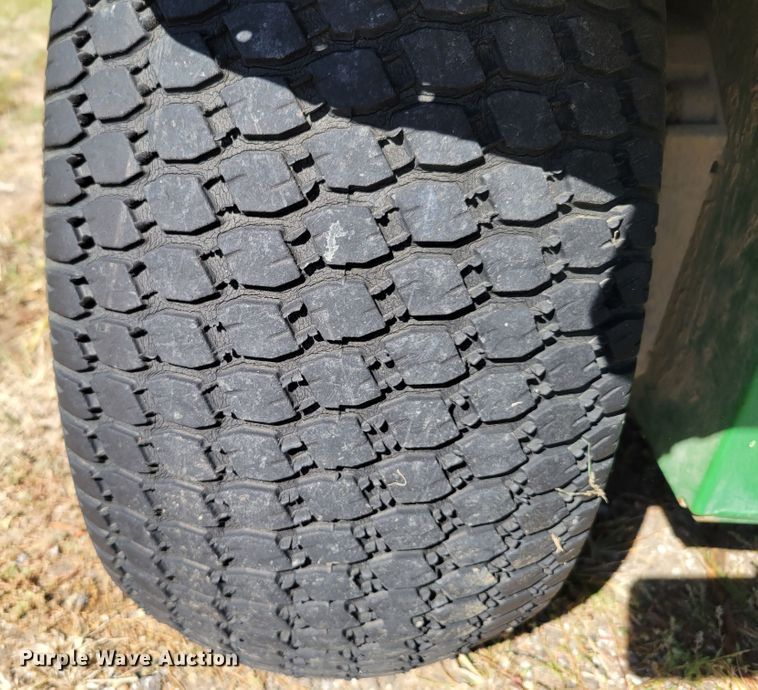 image for item JZ9135 1996 John Deere Gator 4x2  utility vehicle