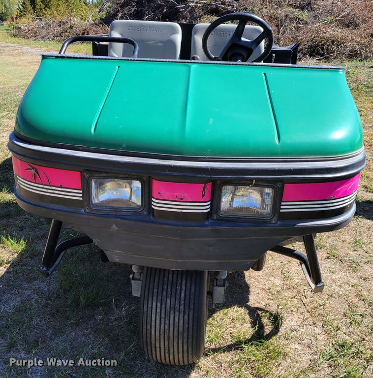 image for item JZ9136 2001 Cushman Turf-Truckster 898656  utility vehicle