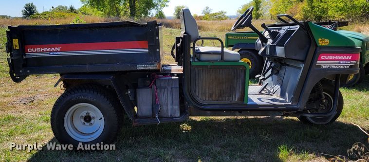image for item JZ9136 2001 Cushman Turf-Truckster 898656  utility vehicle