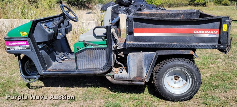 image for item JZ9136 2001 Cushman Turf-Truckster 898656  utility vehicle