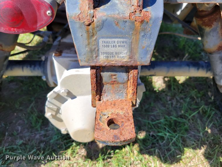 image for item JZ9136 2001 Cushman Turf-Truckster 898656  utility vehicle