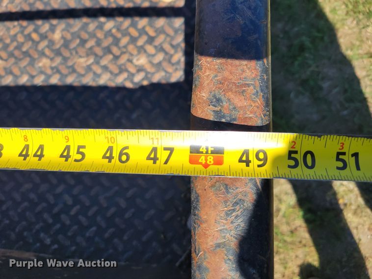 image for item JZ9136 2001 Cushman Turf-Truckster 898656  utility vehicle