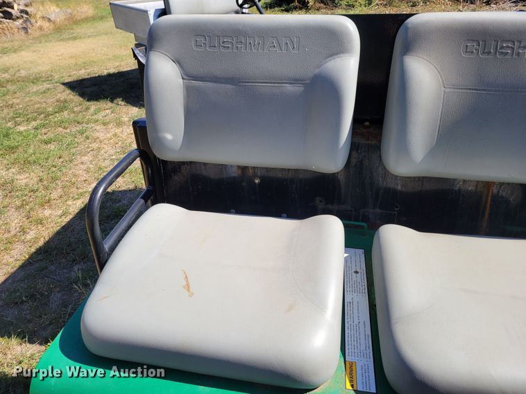 image for item JZ9136 2001 Cushman Turf-Truckster 898656  utility vehicle