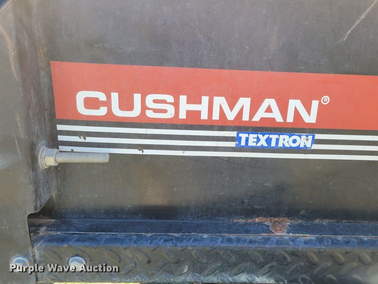 image for item JZ9136 2001 Cushman Turf-Truckster 898656  utility vehicle