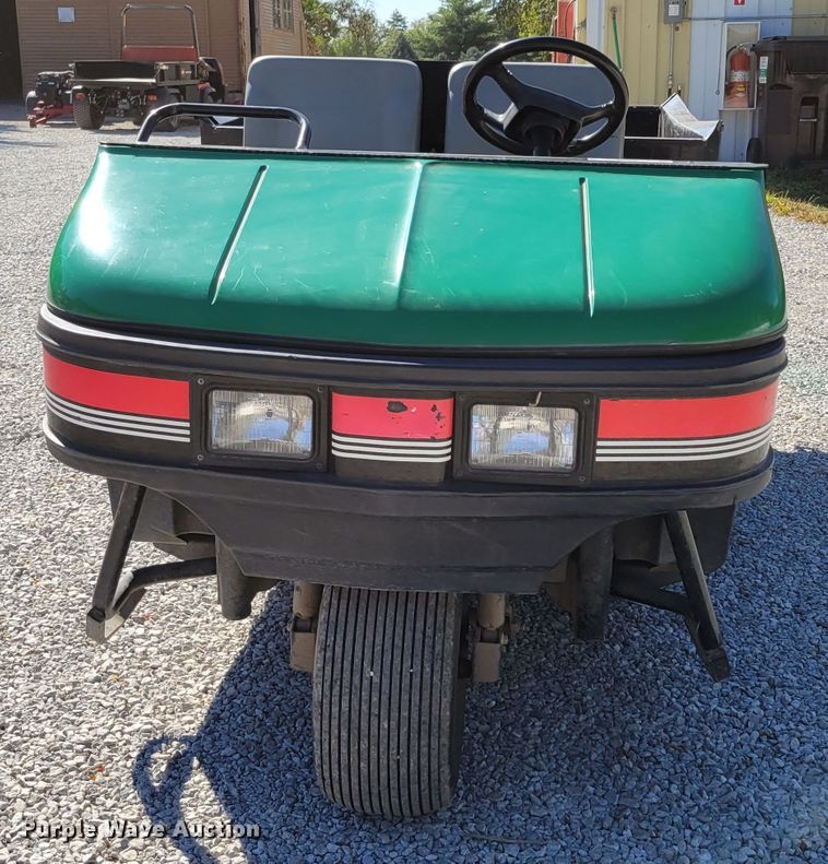 image for item JZ9138 2000 Cushman Turf Truckster 898656  utility vehicle