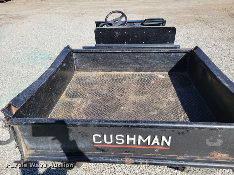 image for item JZ9138 2000 Cushman Turf Truckster 898656  utility vehicle