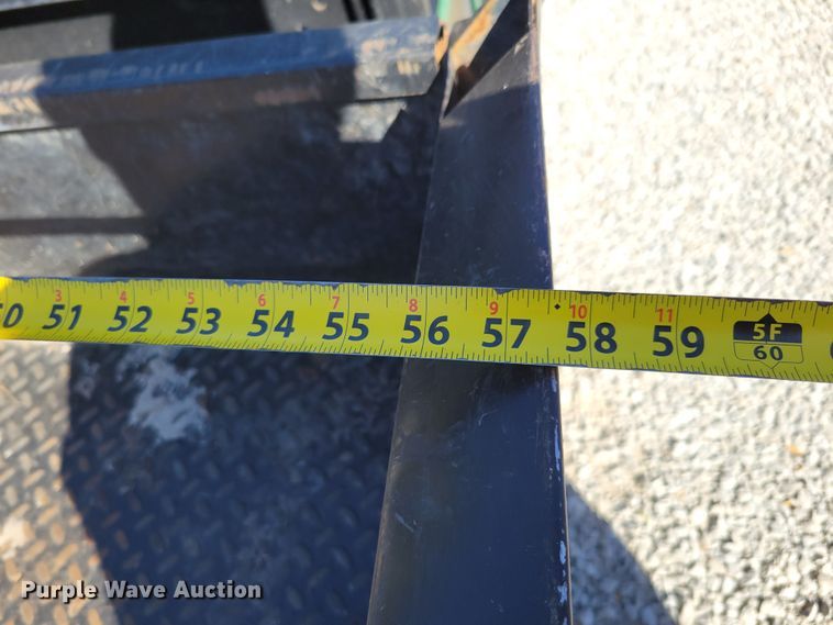 image for item JZ9138 2000 Cushman Turf Truckster 898656  utility vehicle