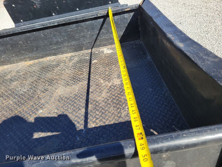 image for item JZ9138 2000 Cushman Turf Truckster 898656  utility vehicle