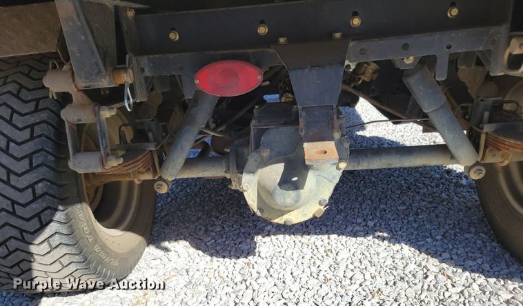 image for item JZ9138 2000 Cushman Turf Truckster 898656  utility vehicle