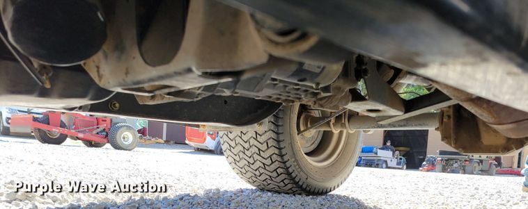 image for item JZ9138 2000 Cushman Turf Truckster 898656  utility vehicle