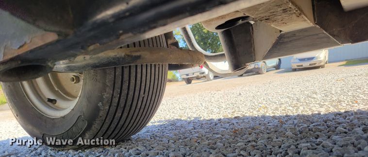 image for item JZ9138 2000 Cushman Turf Truckster 898656  utility vehicle