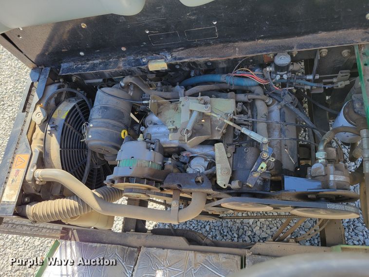 image for item JZ9138 2000 Cushman Turf Truckster 898656  utility vehicle