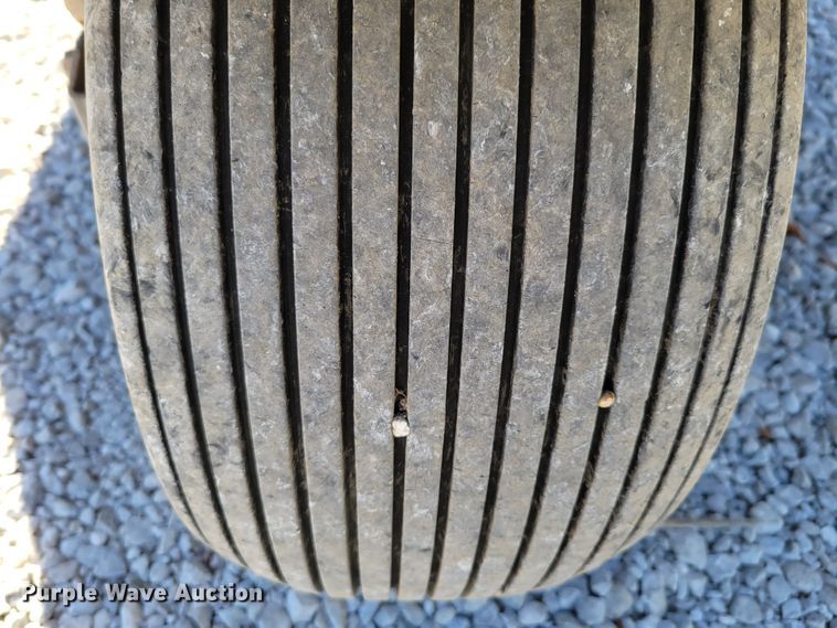 image for item JZ9138 2000 Cushman Turf Truckster 898656  utility vehicle