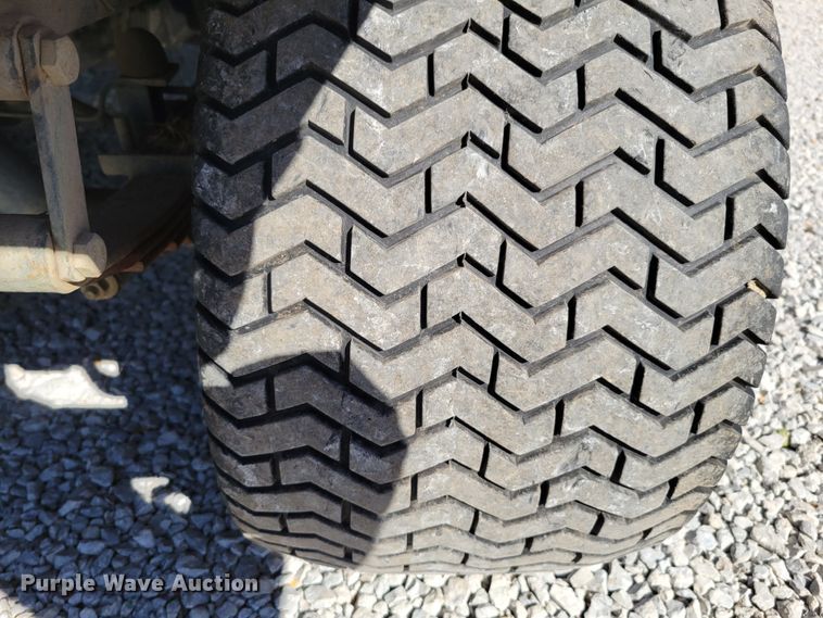 image for item JZ9138 2000 Cushman Turf Truckster 898656  utility vehicle