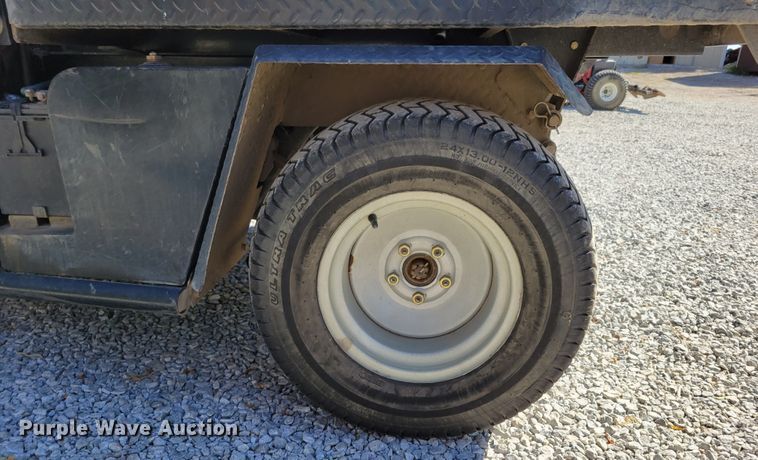 image for item JZ9138 2000 Cushman Turf Truckster 898656  utility vehicle