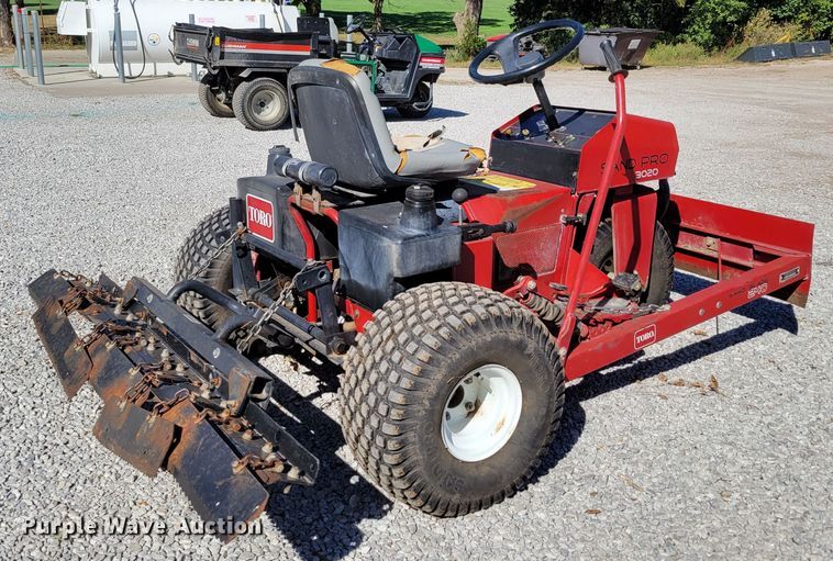 image for item JZ9139 Toro Sand Pro 3020  bunker rake