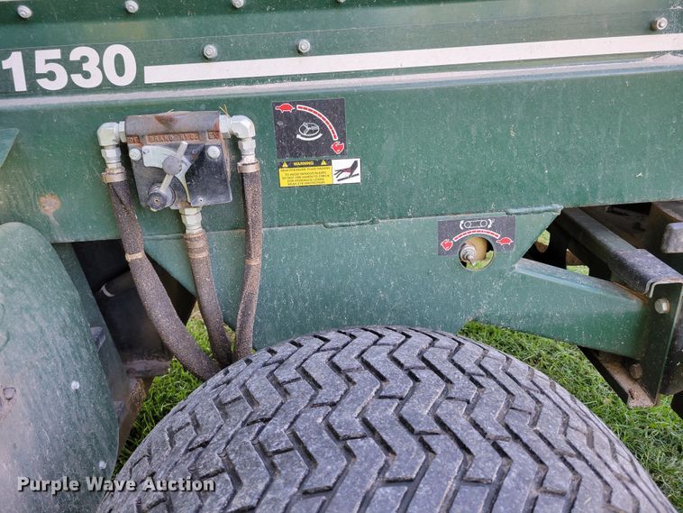 image for item JZ9141 Turfco SP-1530  top dresser
