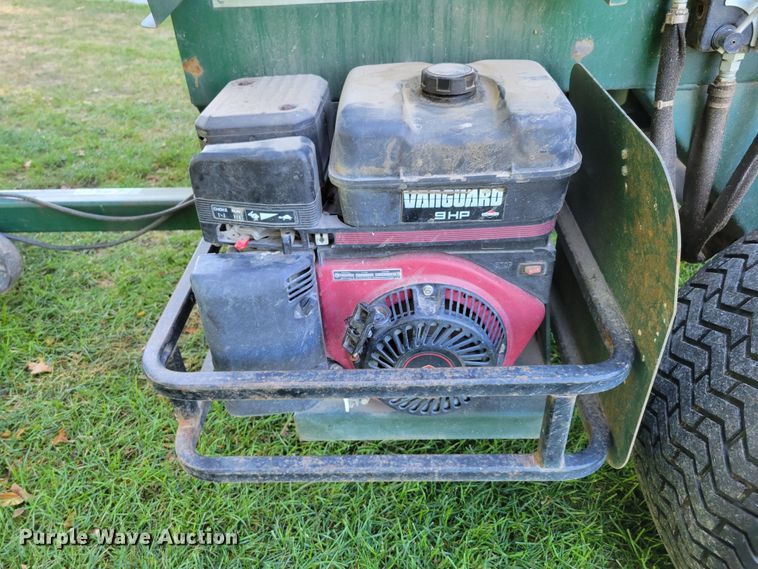 image for item JZ9141 Turfco SP-1530  top dresser