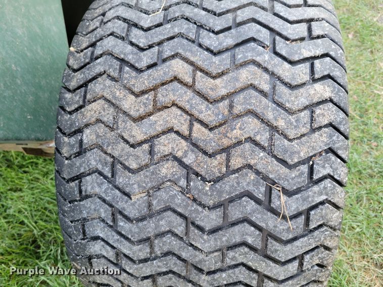 image for item JZ9141 Turfco SP-1530  top dresser