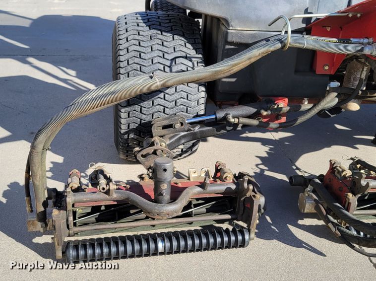 image for item JZ9144 2010 Toro Reelmaster 5410  reel mower