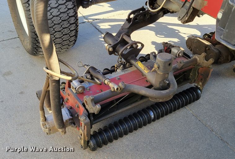 image for item JZ9144 2010 Toro Reelmaster 5410  reel mower