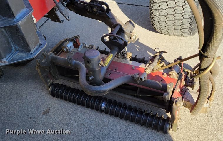 image for item JZ9144 2010 Toro Reelmaster 5410  reel mower