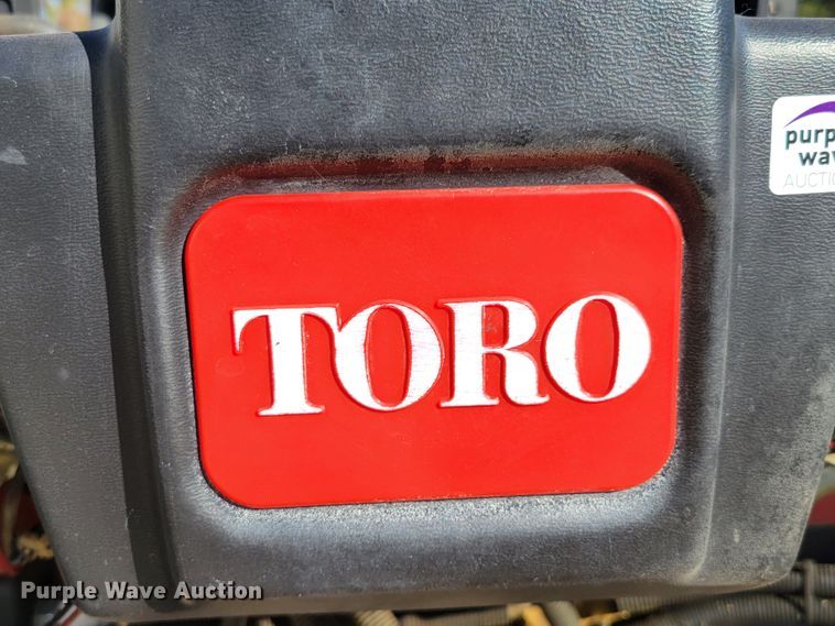 image for item JZ9144 2010 Toro Reelmaster 5410  reel mower