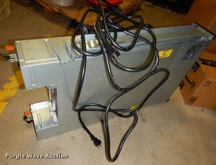 image for item KF9255 Dell SCV3000  storage array