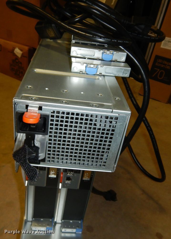 image for item KF9255 Dell SCV3000  storage array