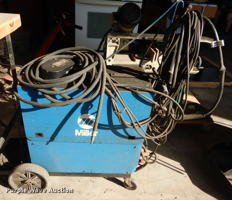 Miller welder in Horton, KS Item KF9305 sold Purple Wave