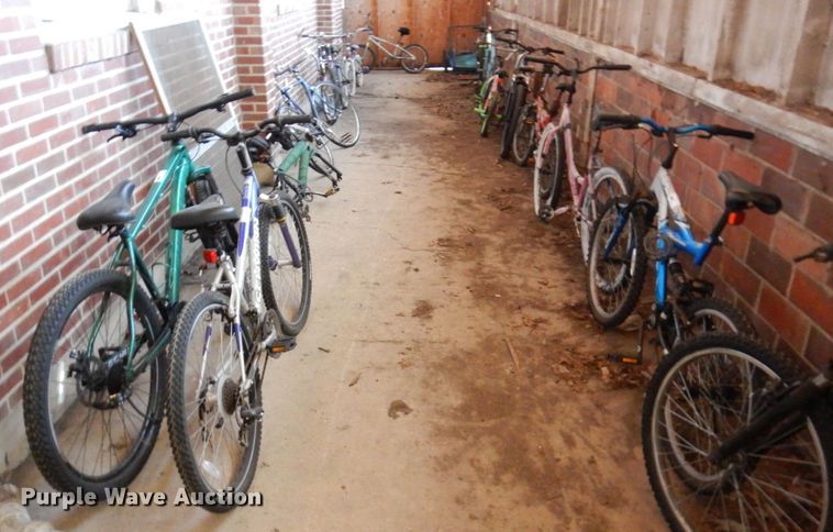 image for item KF9455 Approximately 40 bicycles