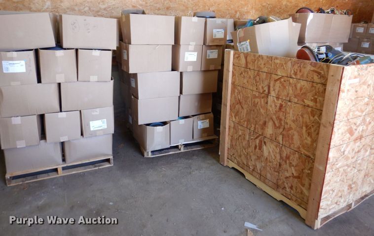 image for item KF9459 (5) pallets of traffic signals