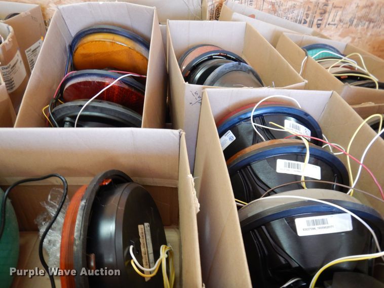 image for item KF9459 (5) pallets of traffic signals