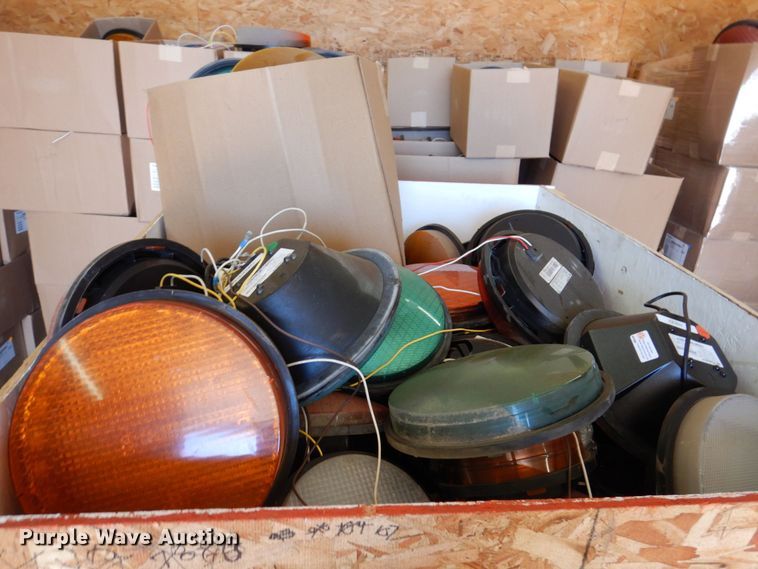 image for item KF9459 (5) pallets of traffic signals