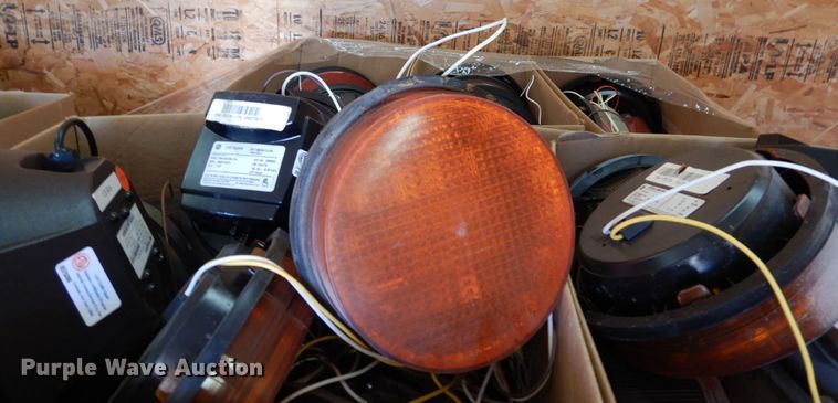 image for item KF9459 (5) pallets of traffic signals