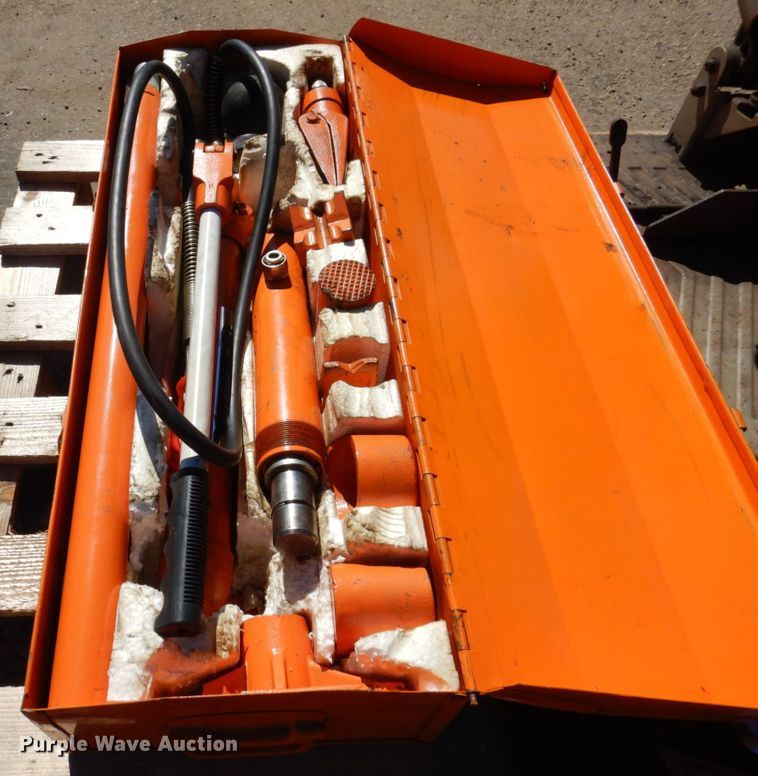 image for item KF9460 DeWalt D28715  metal saw