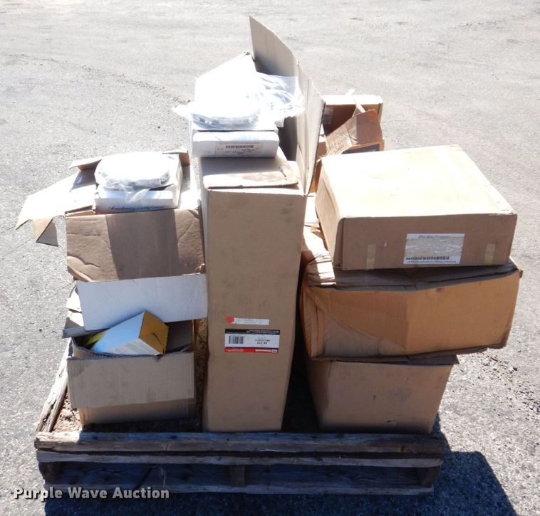 image for item KF9461 Pallet of automotive parts