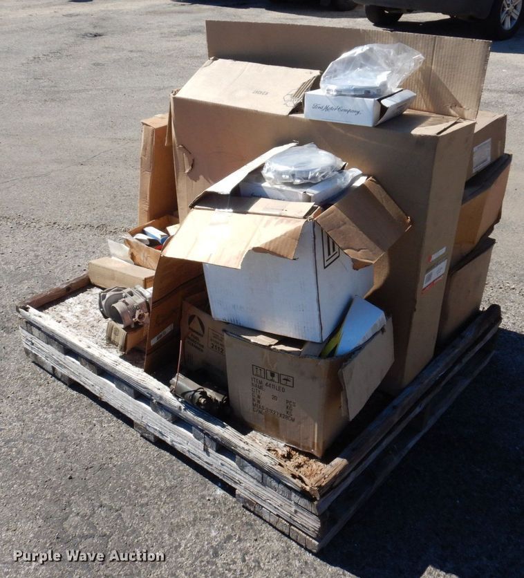 image for item KF9461 Pallet of automotive parts