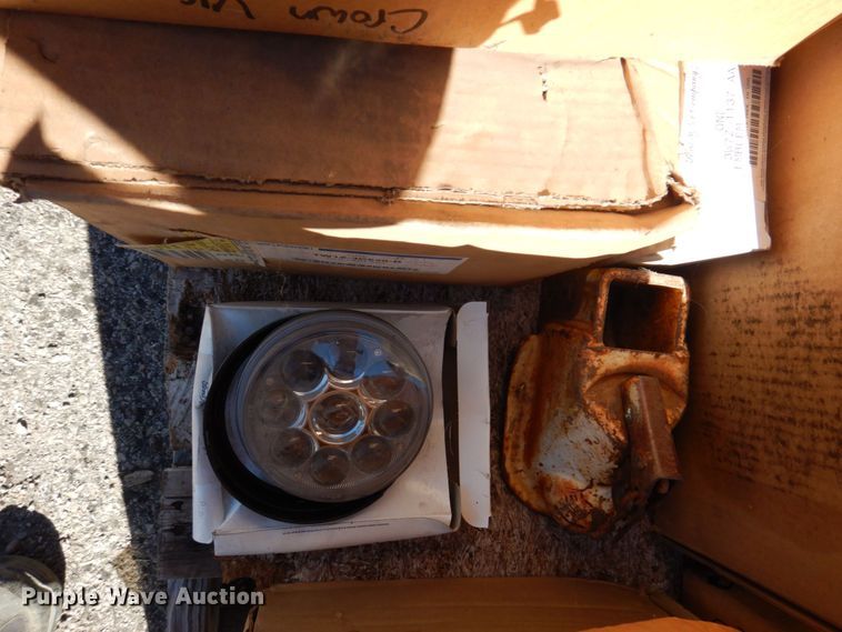 image for item KF9461 Pallet of automotive parts