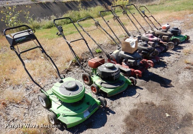 image for item KF9463 (7) lawn mowers